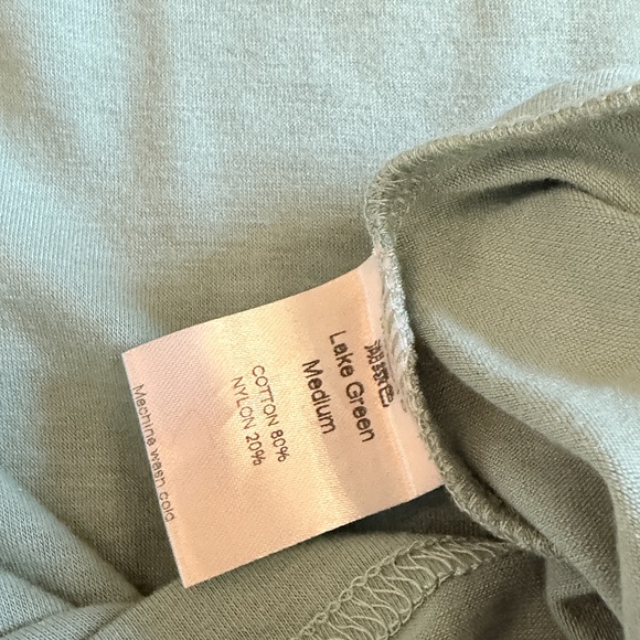 Mint Green solid color tshirt oversized medium - Picture 5 of 5